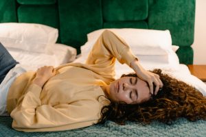 Como a fibromialgia pode interferir no sono, no trabalho e nas atividades diárias