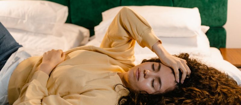 Como a fibromialgia pode interferir no sono, no trabalho e nas atividades diárias