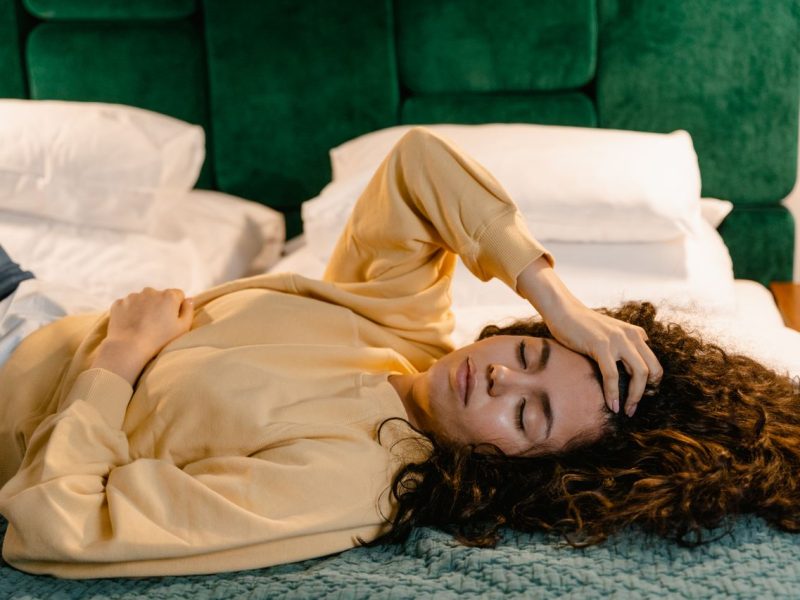 Como a fibromialgia pode interferir no sono, no trabalho e nas atividades diárias